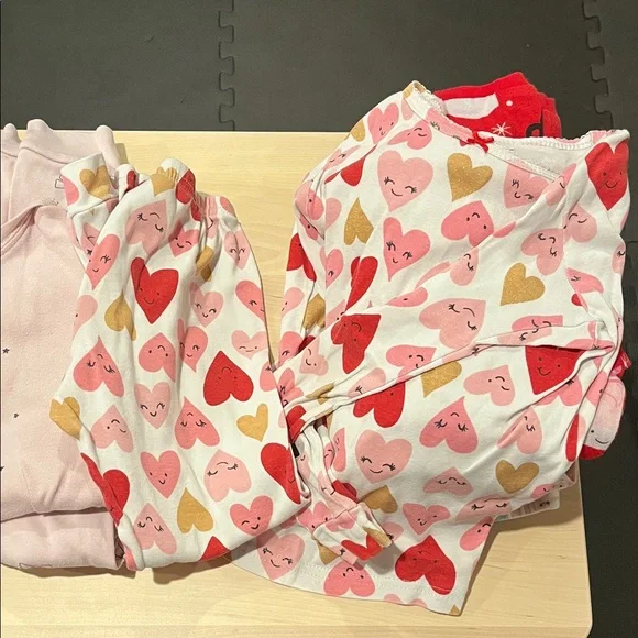 Assorted Kids Pajamas Set - Picture 5 of 7